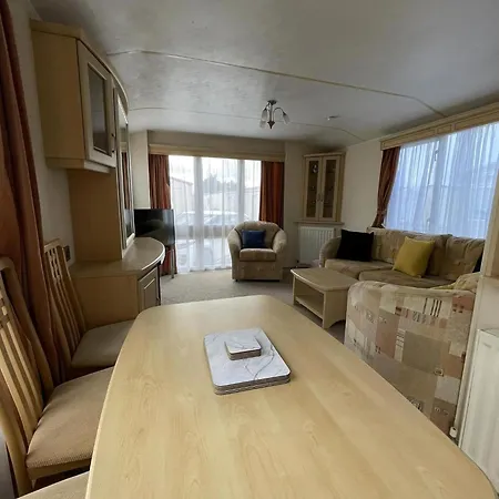 Superb 6 Berth Caravan At St Osyth Beach Holiday Park In Essex Ref 28062Fv Clacton-on-Sea Exterior photo
